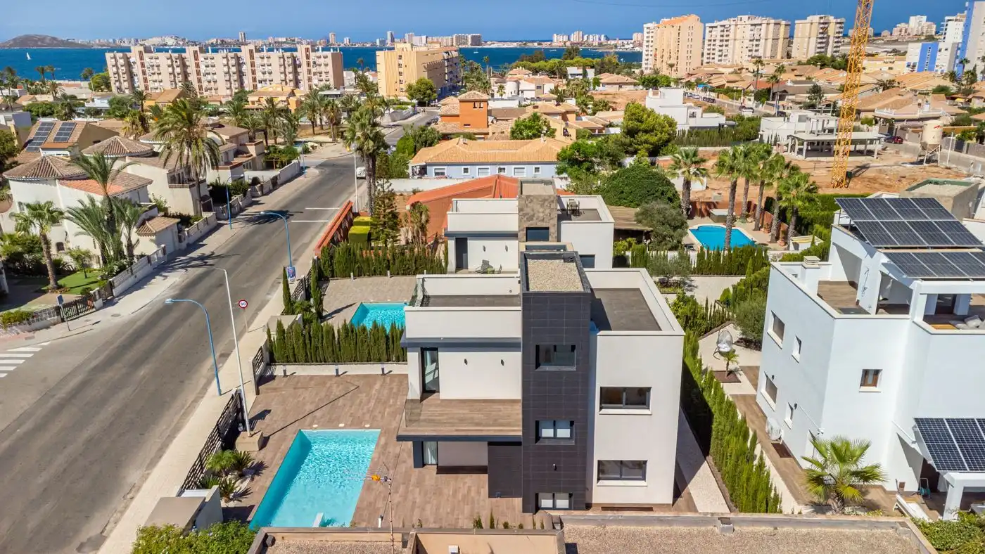 Detached house with pool for sale in Río Jarama, imagen 2