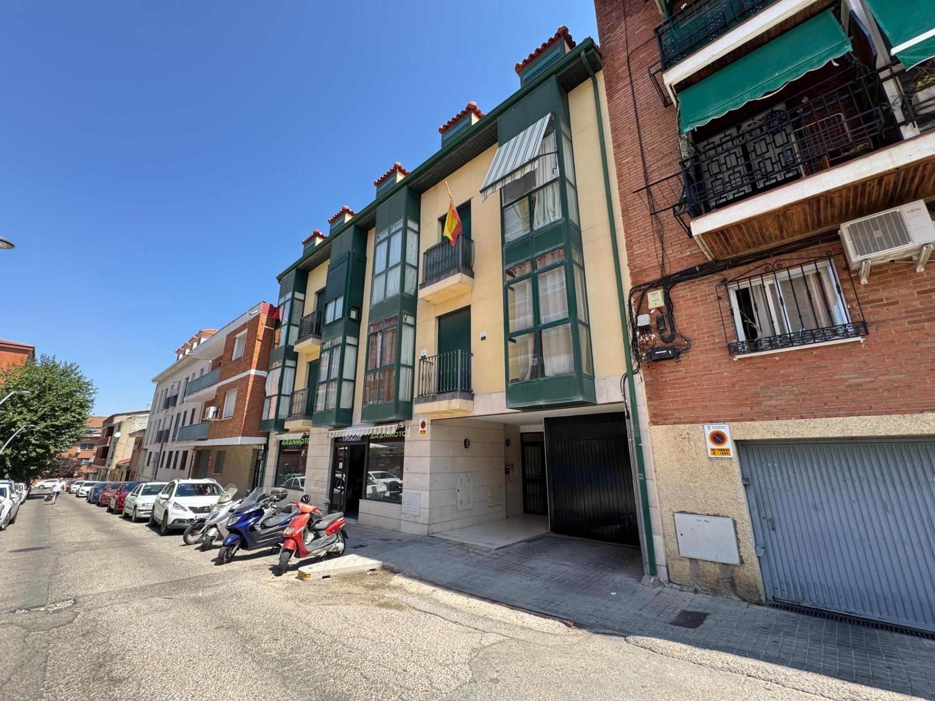 Exterior view of Flat for sale in Aranjuez  with Air Conditioner, Heating and Balcony