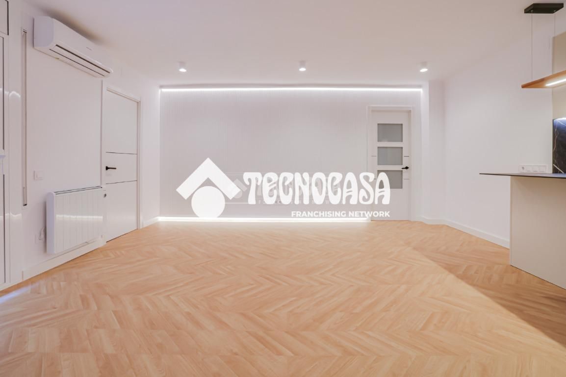 Flat for sale in Badalona  with Air Conditioner, Heating and Parquet flooring