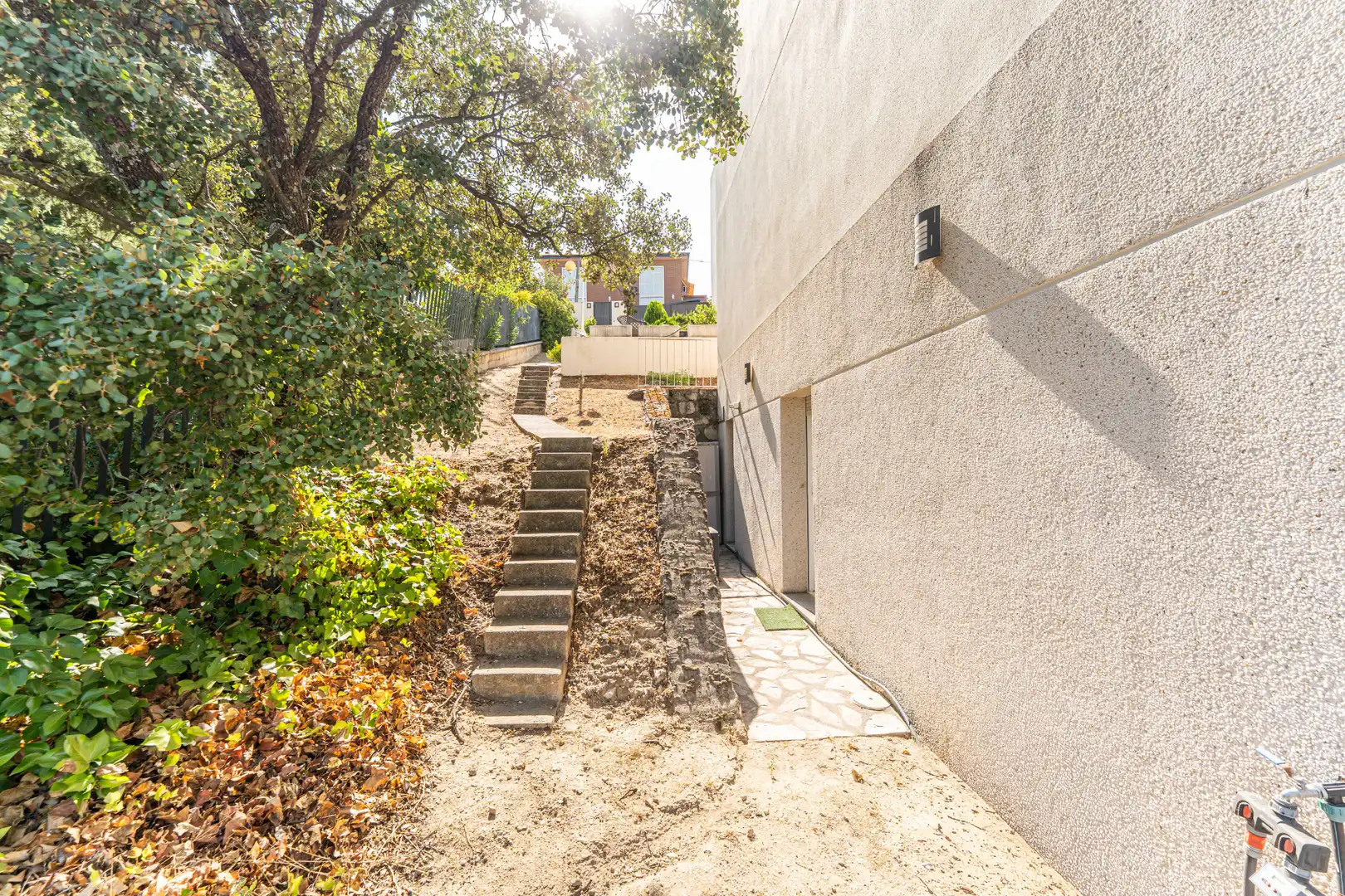 Vista exterior de Casa o xalet en venda en Torrelodones amb Calefacció, Jardí privat i Parquet