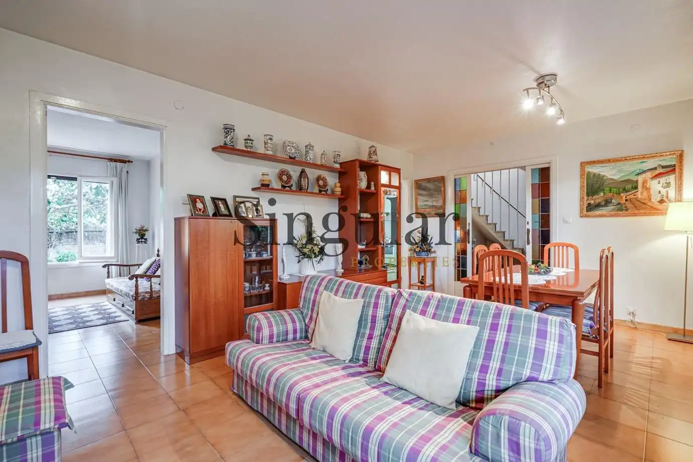 Sala d'estar de Casa o xalet en venda en Castelldefels amb Jardí privat i Terrassa