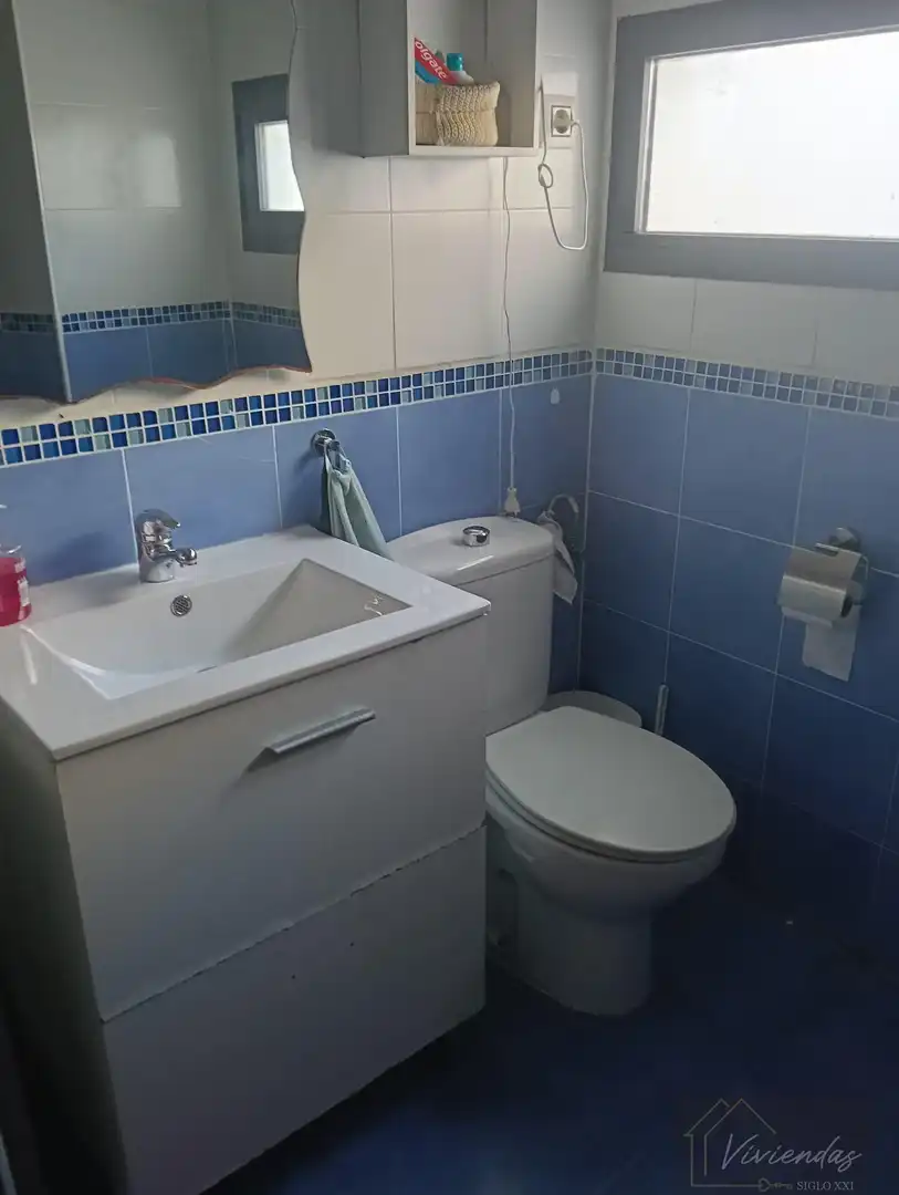 Bathroom of Attic for sale in Villamanta  with Air Conditioner, Heating and Terrace