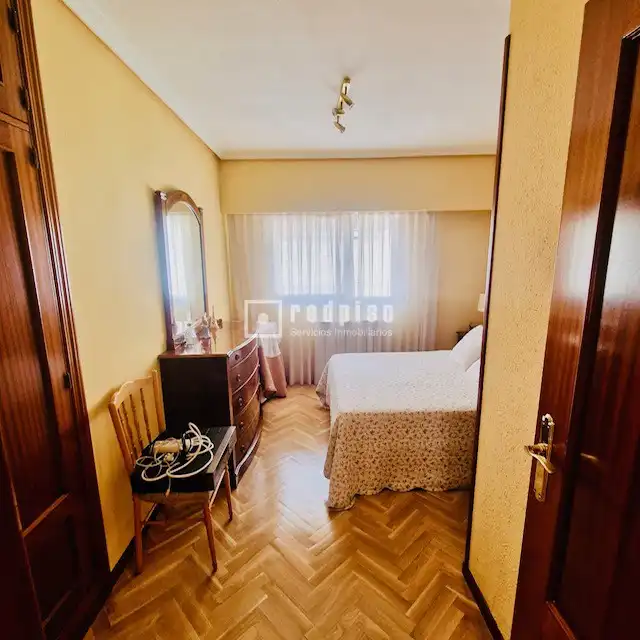 Bedroom of Apartments for sale in Madrid  with Heating, Parquet flooring and Terrace
