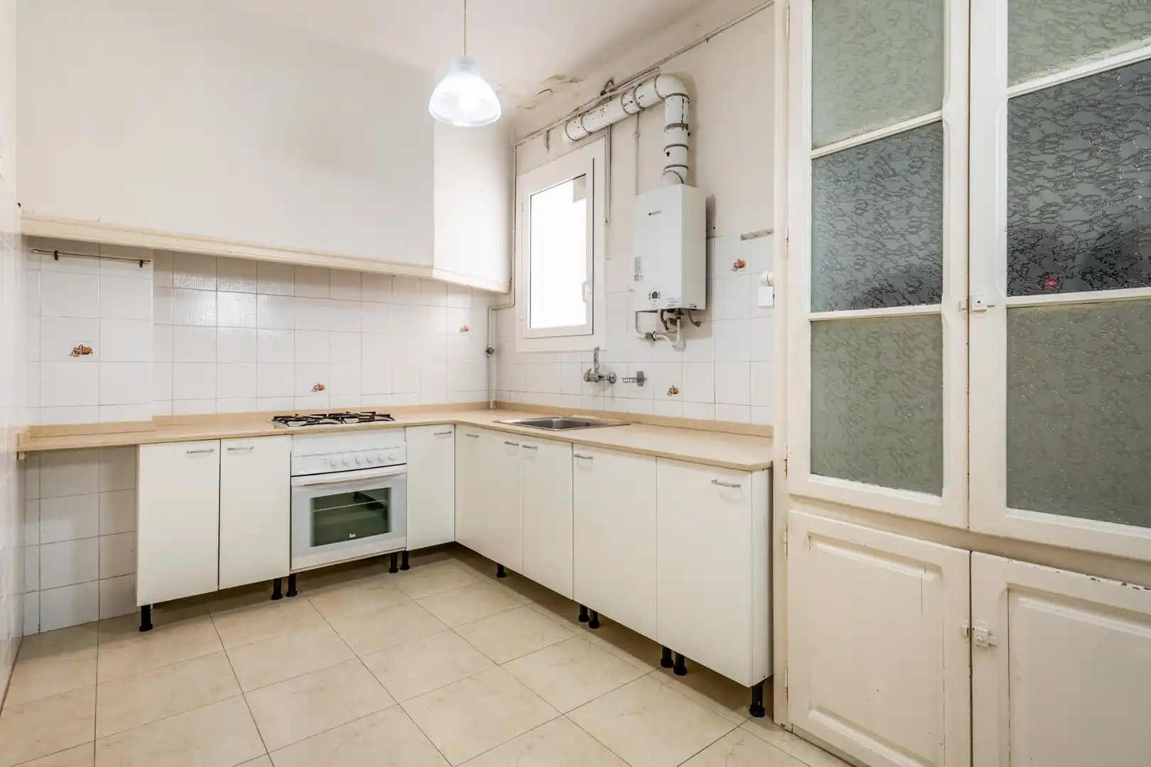 Cocina de Piso en venta en Barcelona con Balcón
