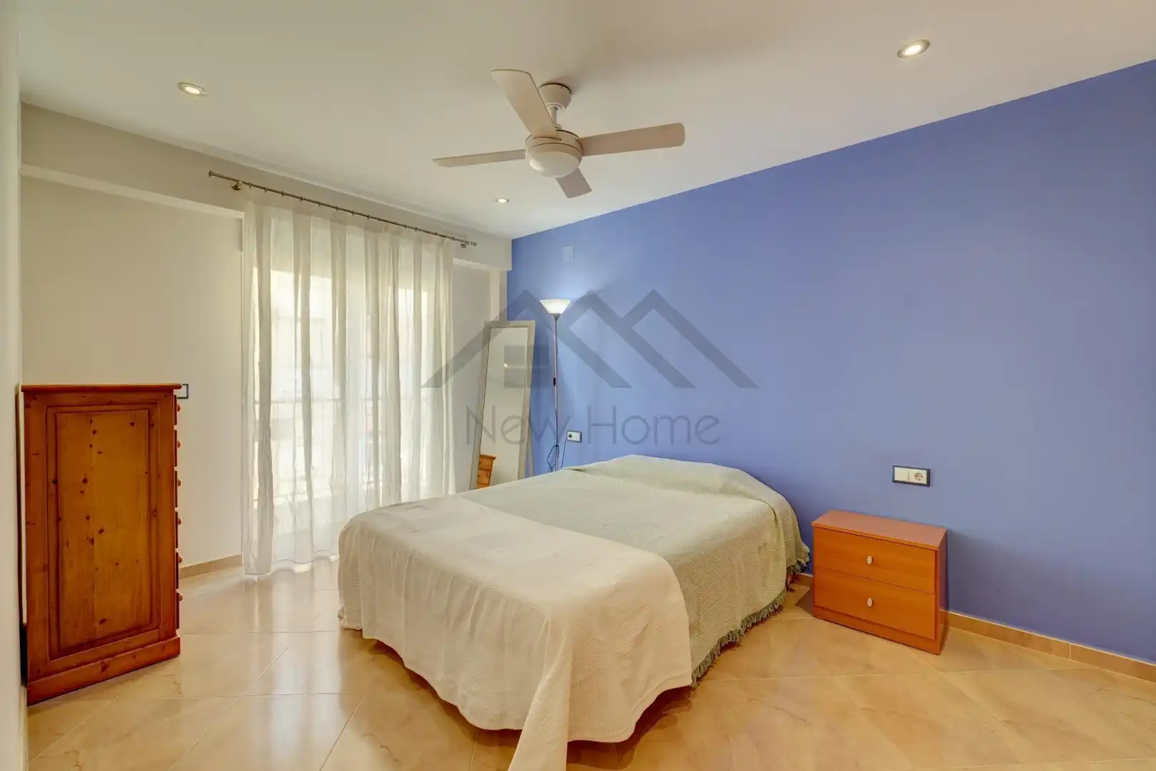 Bedroom of Flat for sale in La Pobla de Vallbona  with Air Conditioner, Heating and Balcony