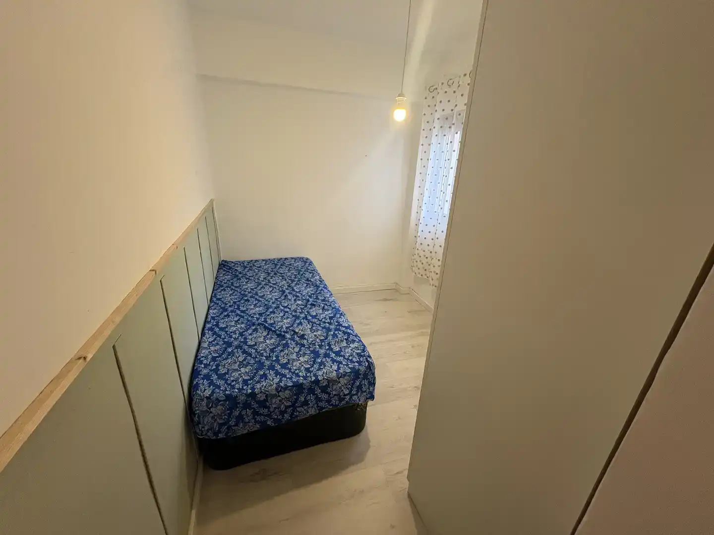 Schlafzimmer von Wohnung zur Miete in Alfafar mit Klimaanlage und Balkon