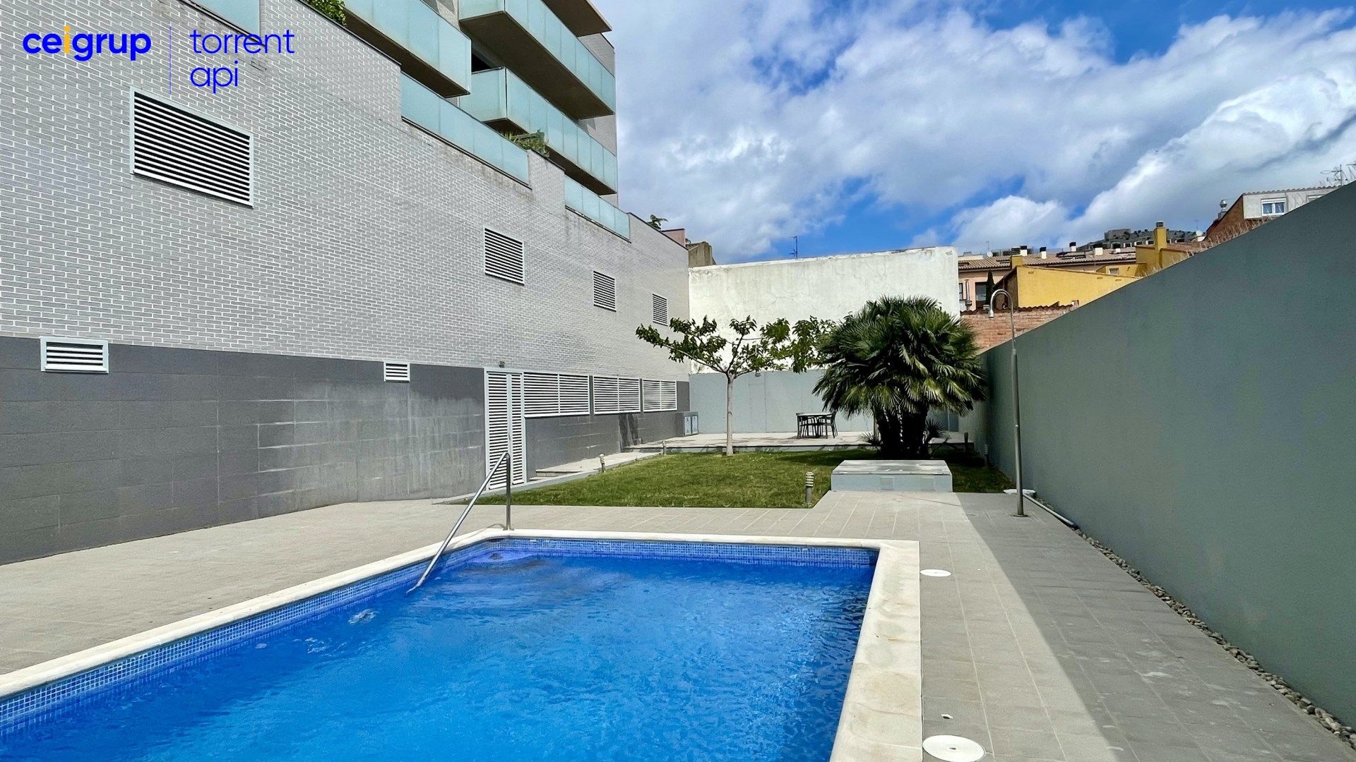 Swimming pool of Flat for sale in Torroella de Montgrí  with Air Conditioner, Terrace and Swimming Pool
