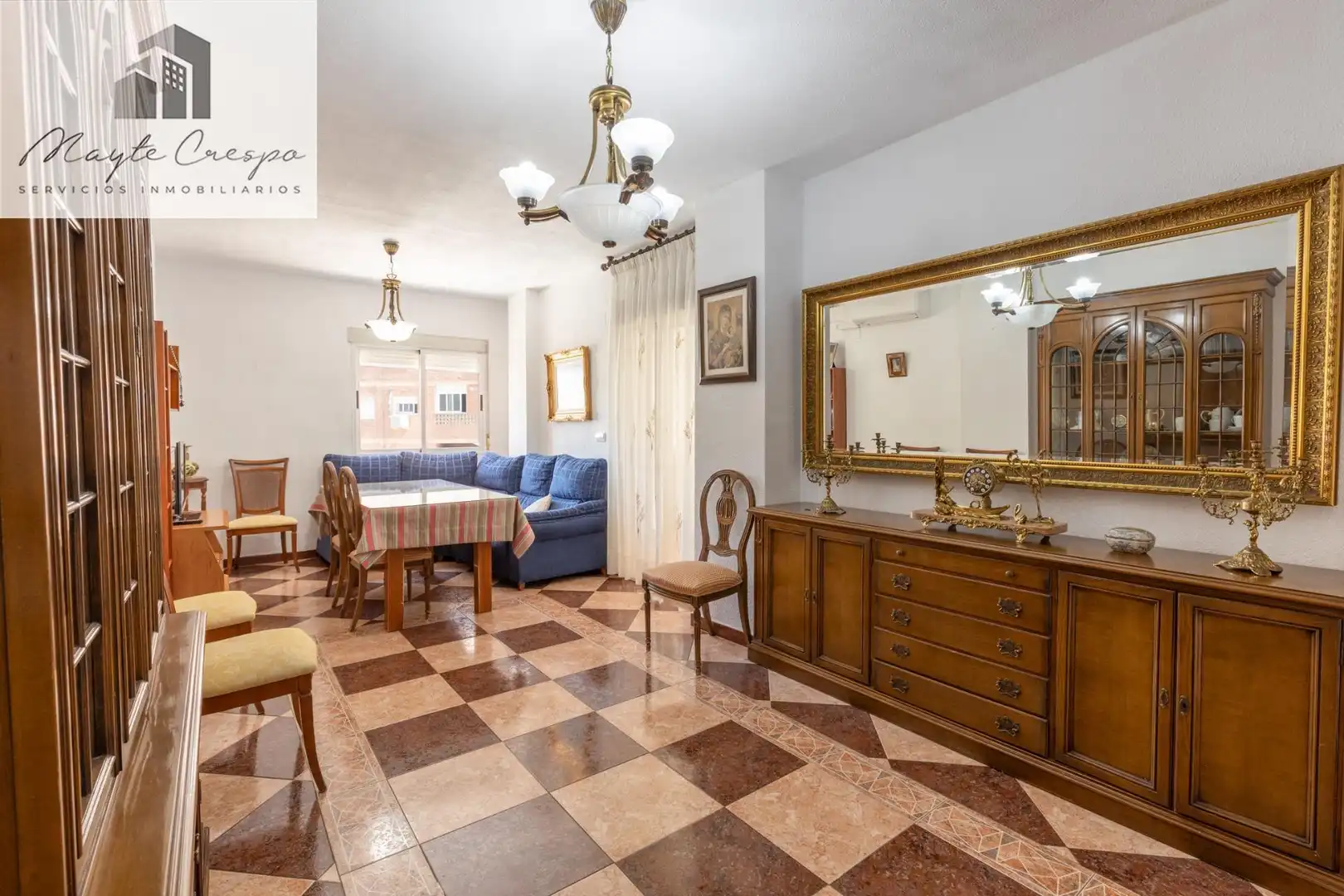 Comedor de Piso en venta en Granada con Terraza, Amueblado y Balcón