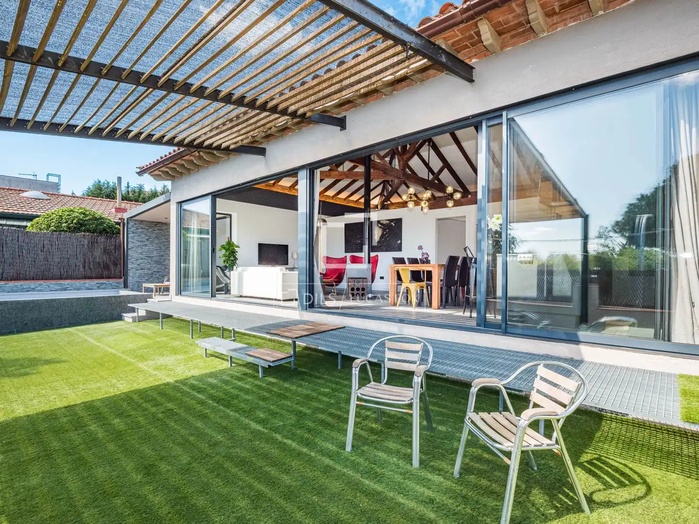 Terrassa de Casa o xalet en venda en Cerdanyola del Vallès amb Aire condicionat, Calefacció i Jardí privat