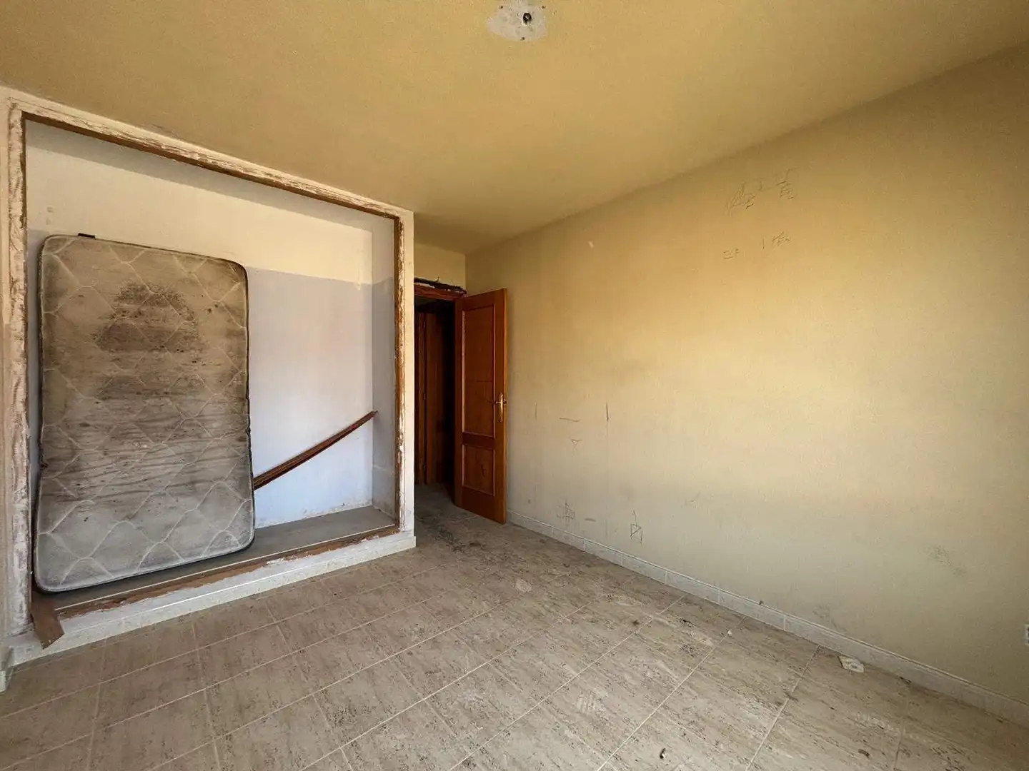Casa adosada en venta en Gandia con Terraza