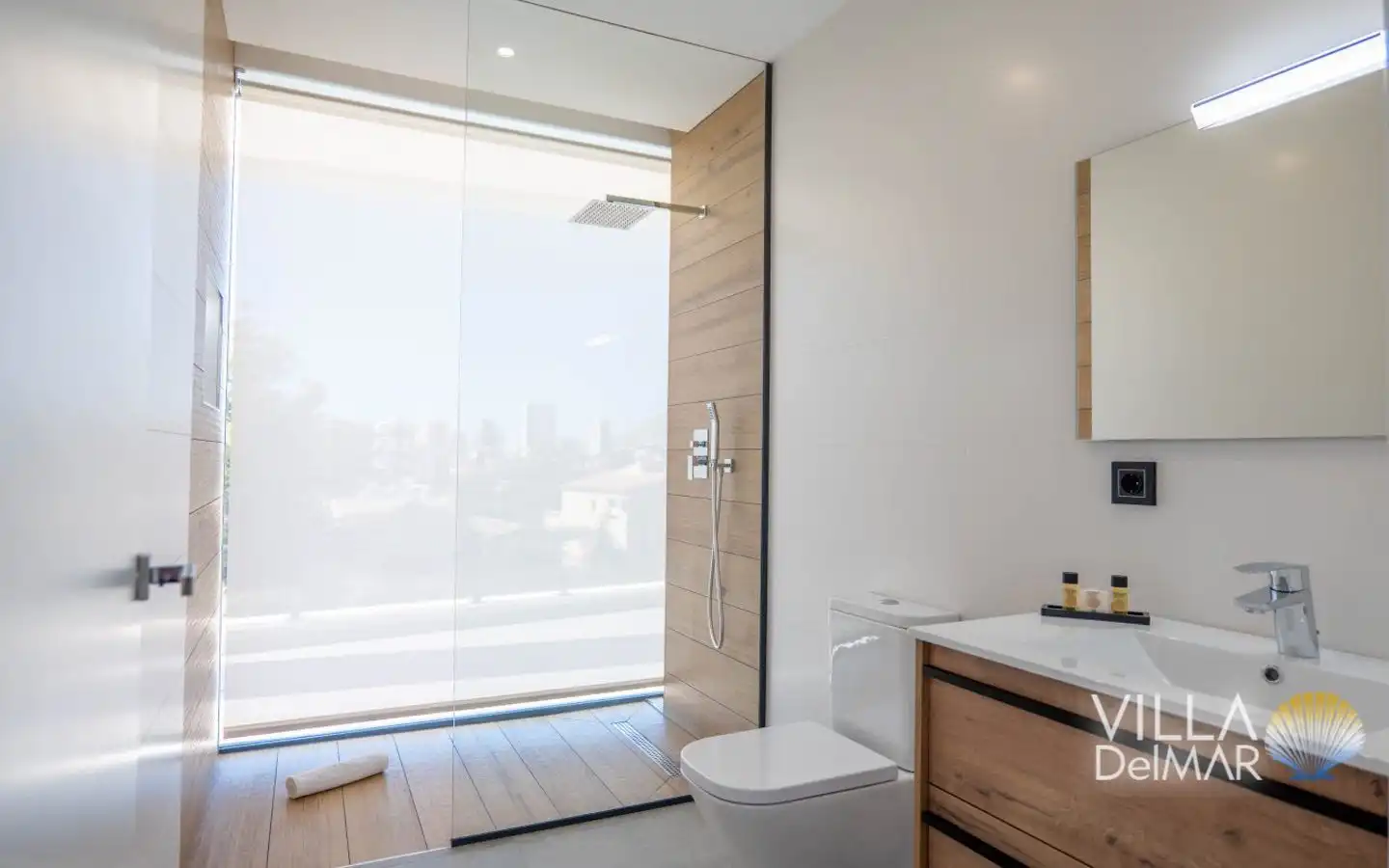 Bathroom of Houses for sale in Calpe / Calp  with Air Conditioner, Heating and Private garden