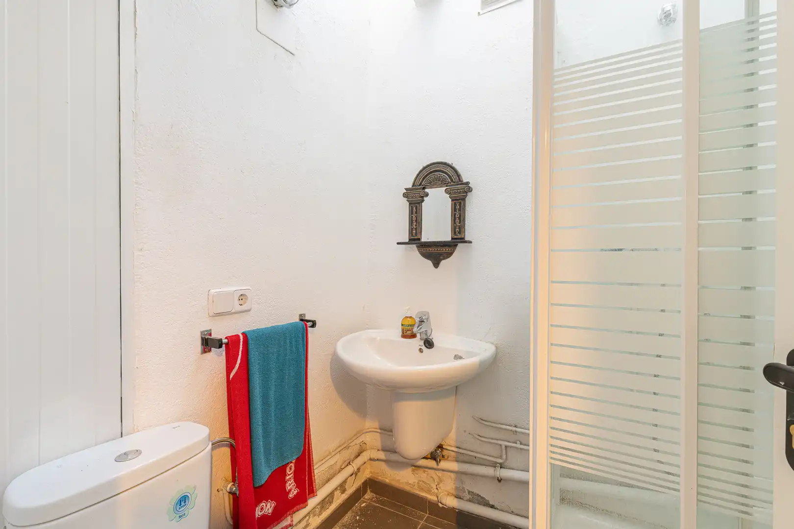 Bathroom of Houses for sale in Villanueva de la Cañada  with Air Conditioner, Heating and Private garden