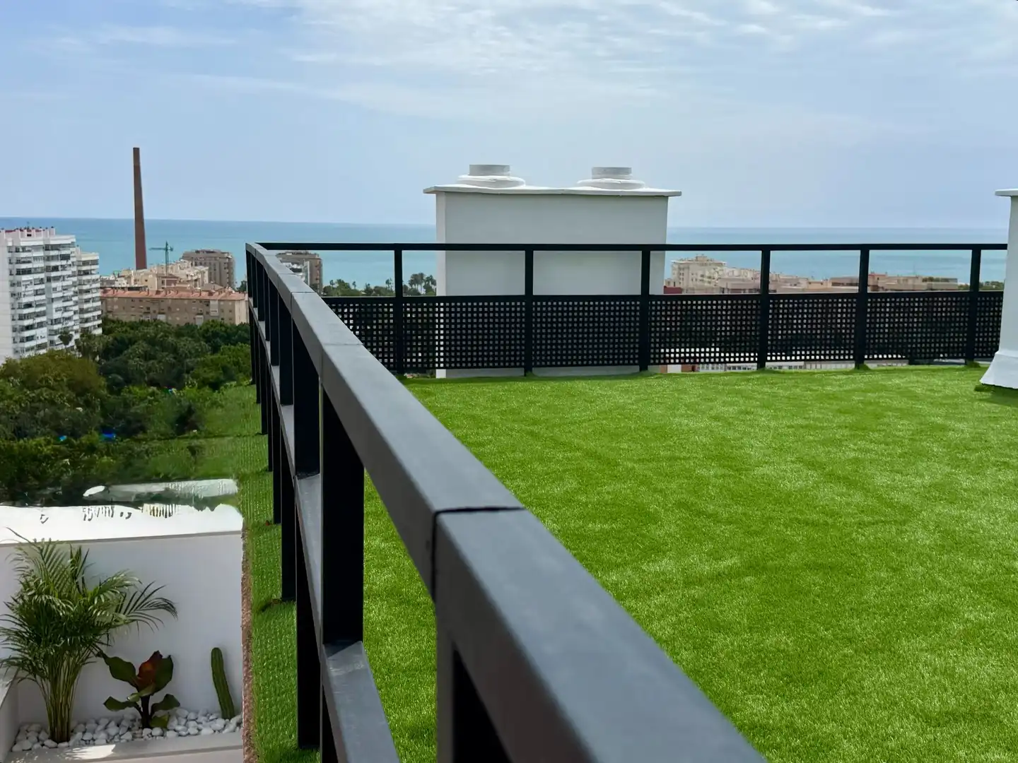 Terraza de Ático en venta en Málaga con Aire acondicionado, Calefacción y Jardín privado