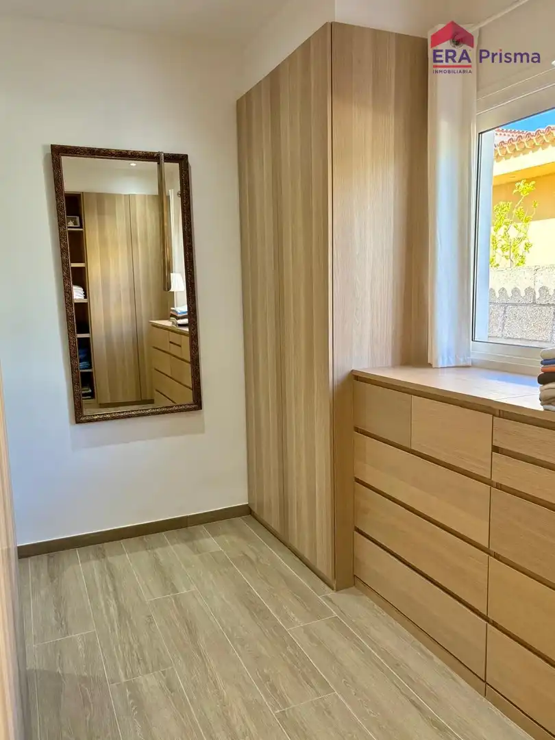 Dormitori de Casa o xalet en venda en Arona amb Aire condicionat, Jardí privat i Terrassa