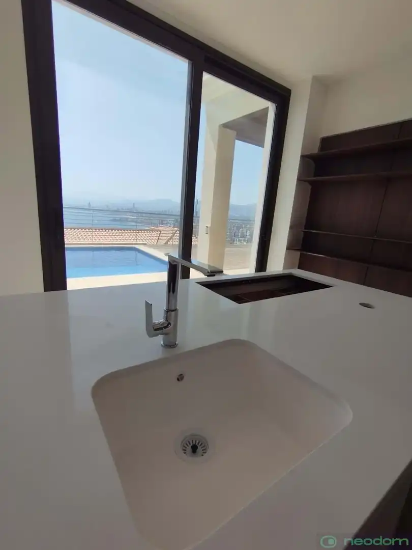Swimming pool of Flat for rent in Benidorm  with Air Conditioner, Terrace and Storage room