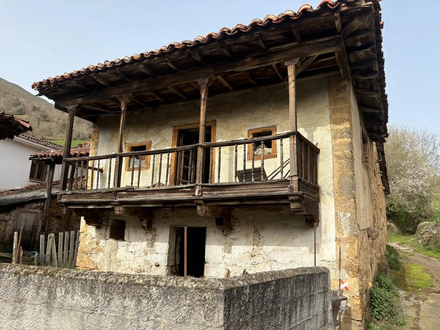 Vista exterior de Finca rústica en venta en Quirós con Terraza y Balcón