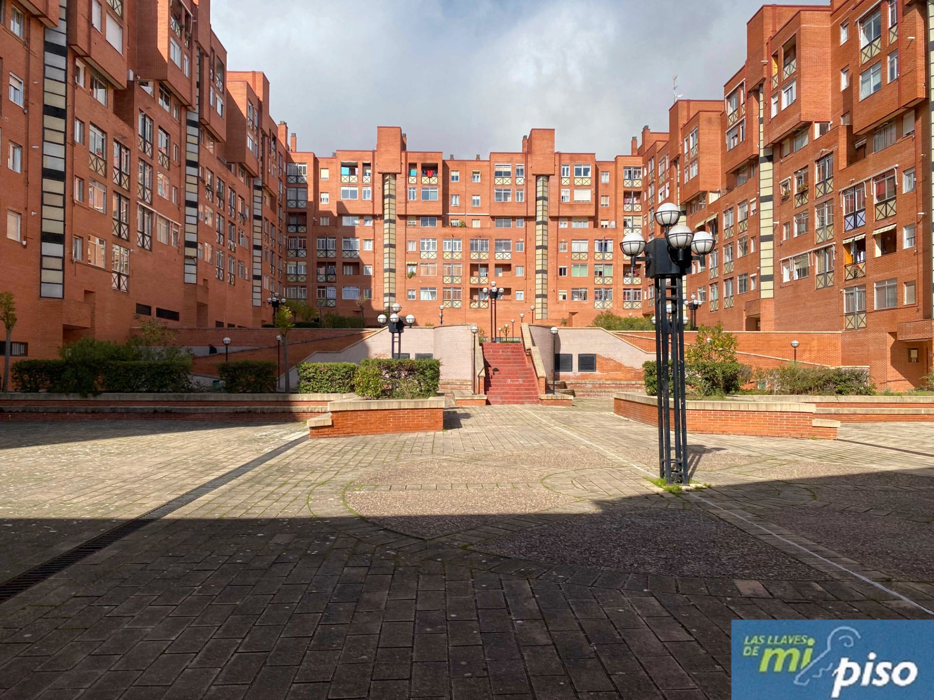 Vista exterior de Pis en venda en Valladolid Capital amb Calefacció, Parquet i Terrassa