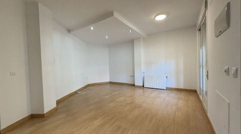 Foto 3 de Casa adosada en venta en Otoño, Carretera de Sevilla - Los Montitos, Badajoz Capital