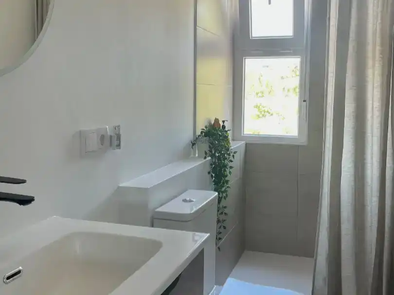 Bany de Pis en venda en Ponferrada amb Parquet, Moblat i Forn