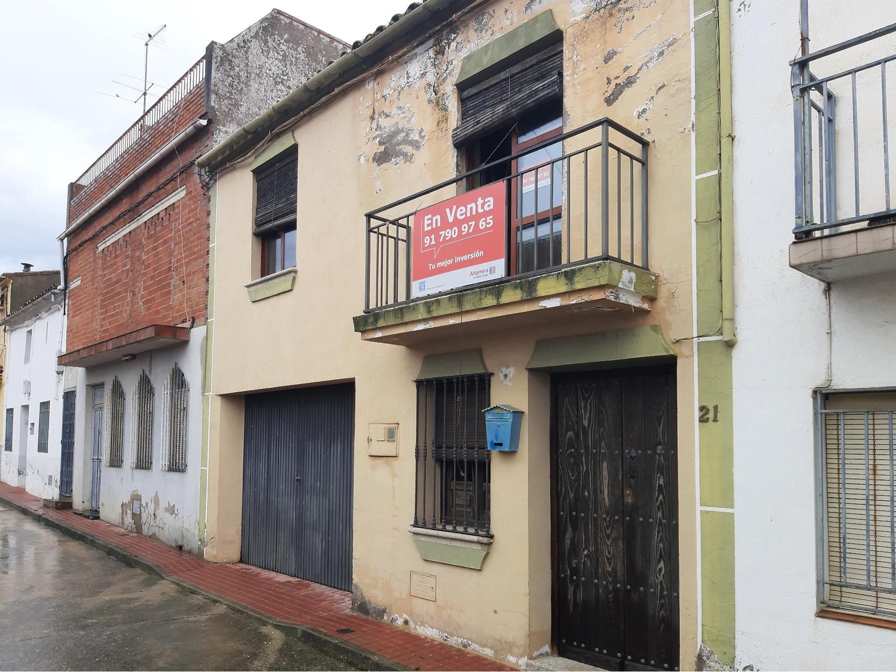 Exterior view of House or chalet for sale in Madroñera  with Private garden