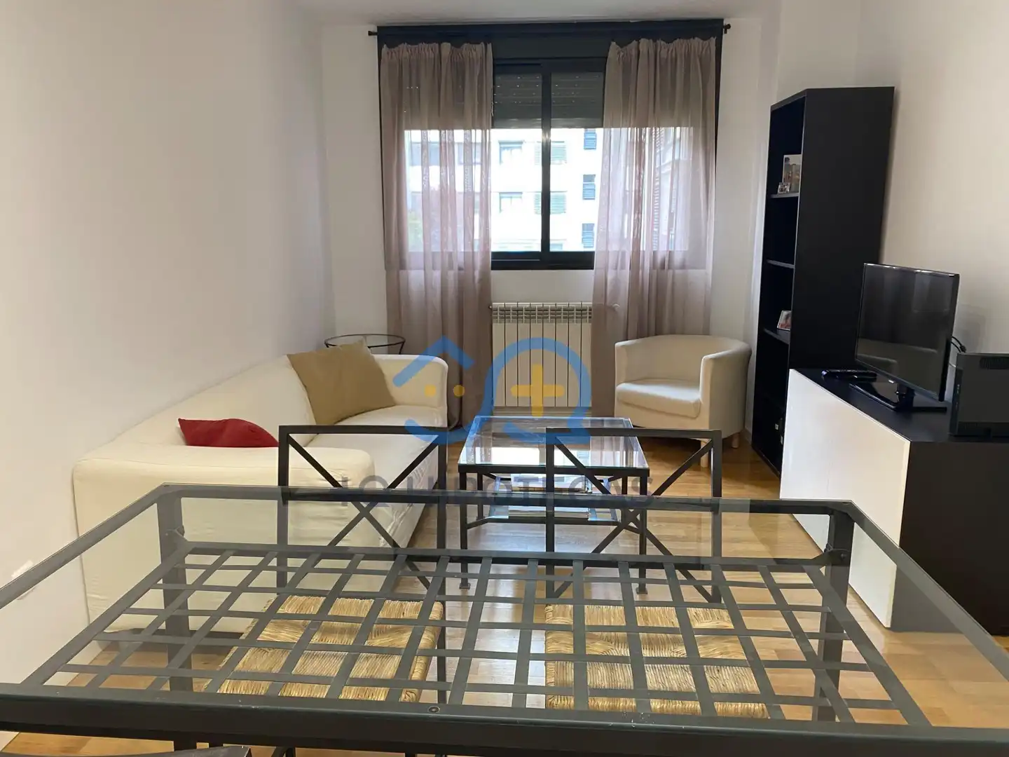Living room of Flat for sale in Madrid  with Air Conditioner, Heating and Storage room