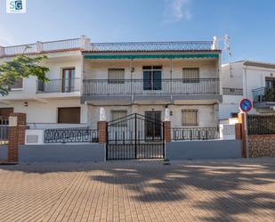 Vista exterior de Casa o xalet en venda en Salobreña amb Calefacció, Terrassa i Balcó