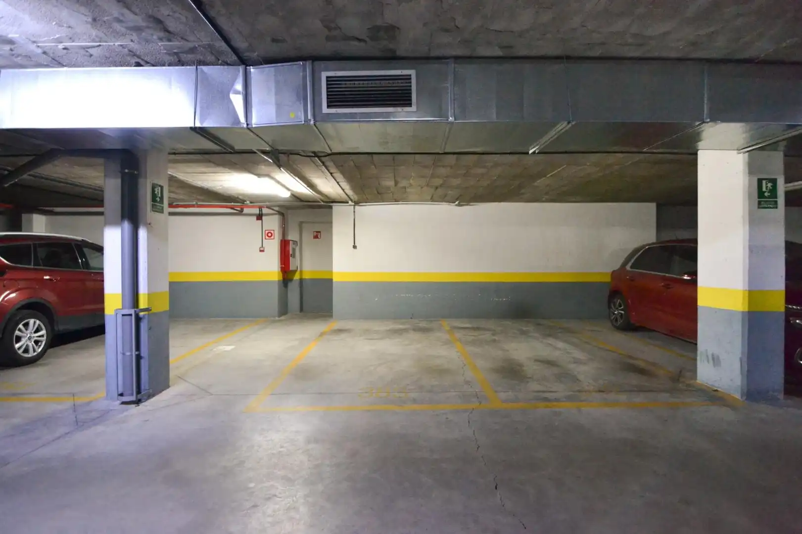 Parking of Flat for sale in Navalcarnero  with Heating, Storage room and Community pool