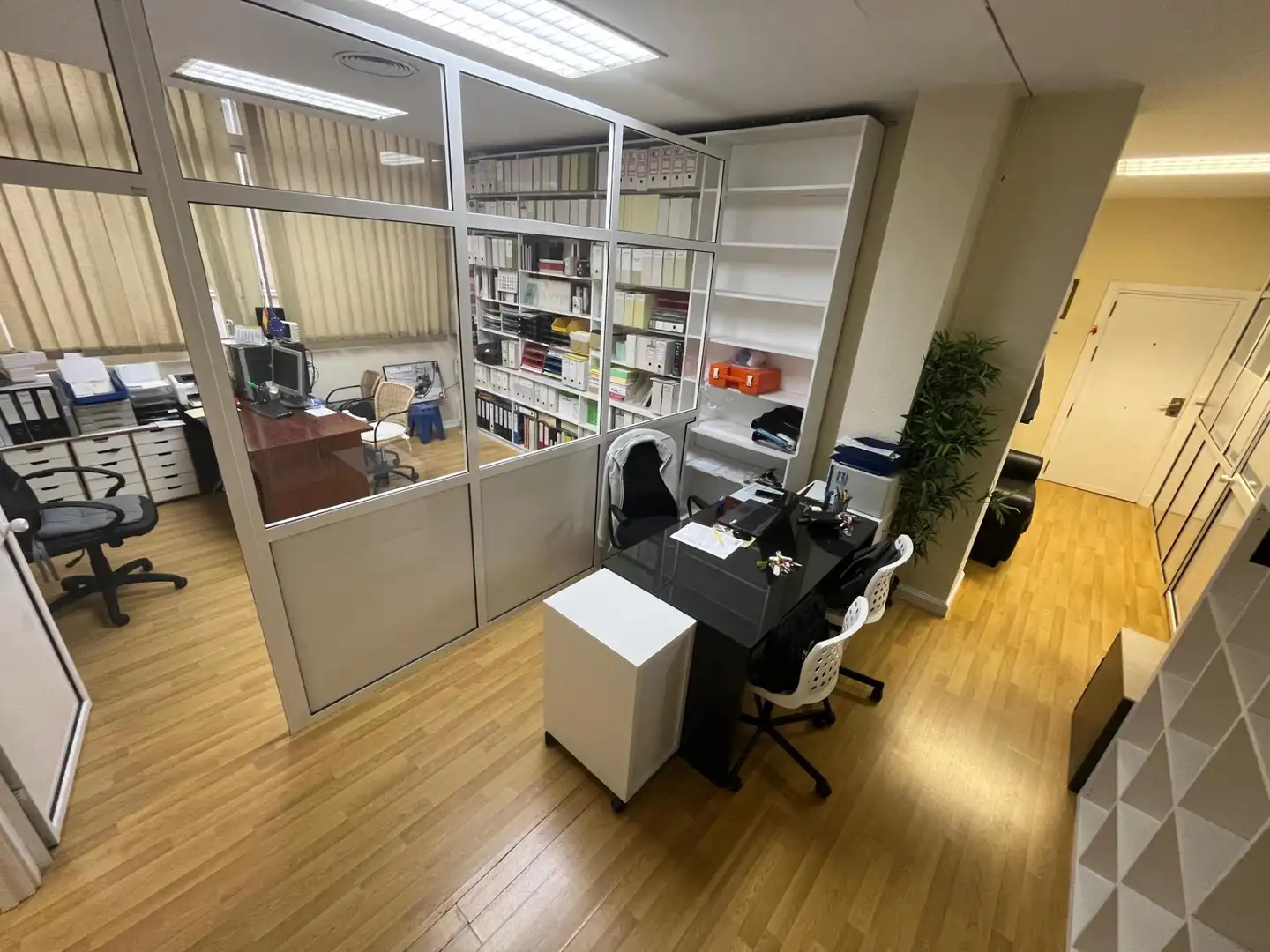 Oficina en venda en Sevilla amb Aire condicionat, Calefacció i Moblat