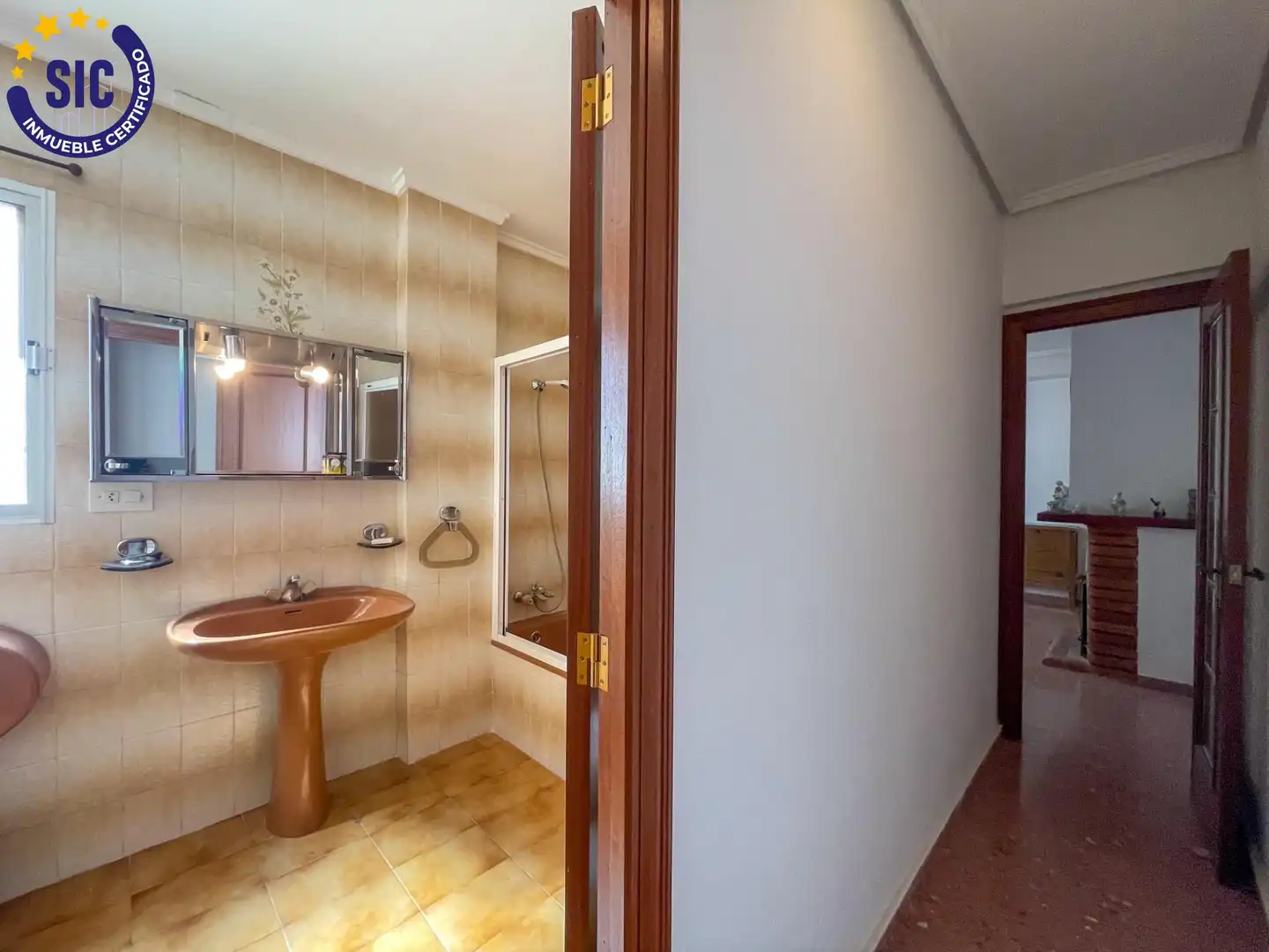Badezimmer von Maisonette zum Verkauf in Chera mit Heizung, Privatgarten und Balkon