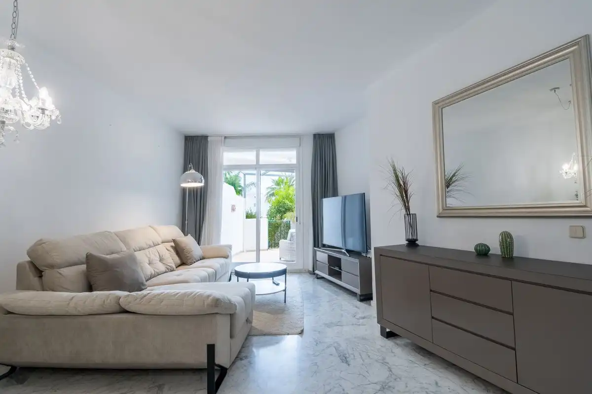 Living room of Ground floor for sale in Marbella  with Air Conditioner, Terrace and Storage room
