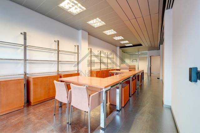 Local comercial en Alquiler en Avenida cervantes en Núcleo Urbano