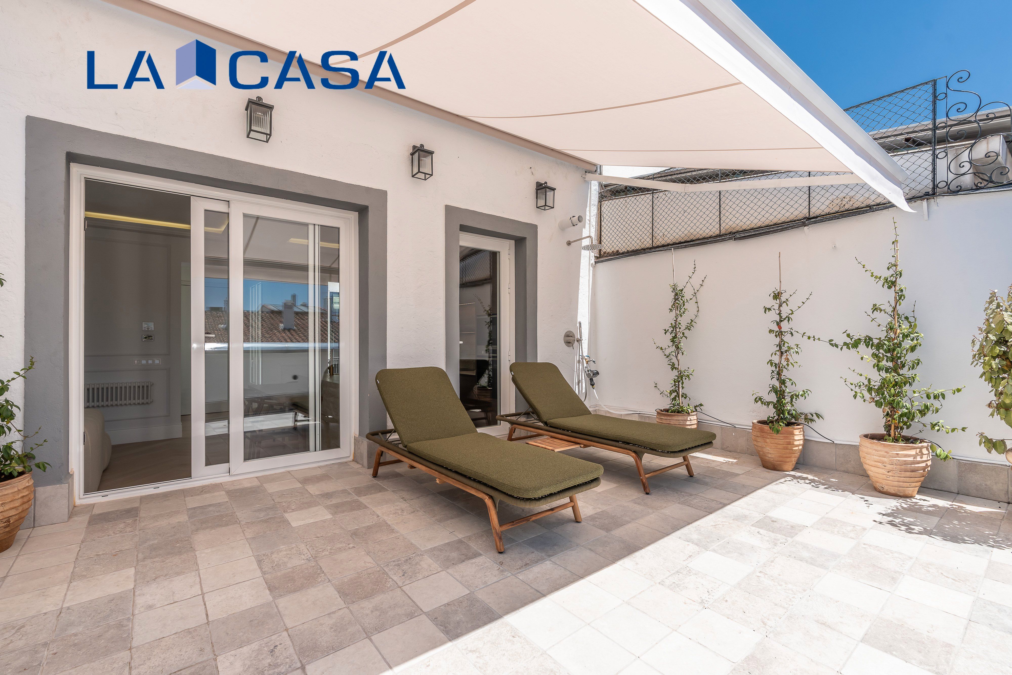 Attic for sale in Calle de Cervantes, Cortes - Huertas
