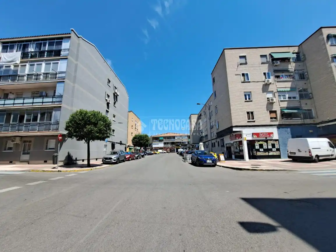 Piso en venta en Reyes