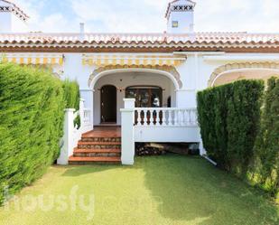 Jardí de Casa o xalet en venda en Mont-roig del Camp amb Aire condicionat, Jardí privat i Parquet