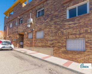 Exterior view of Planta baja for sale in Recas  with Air Conditioner, Heating and Terrace