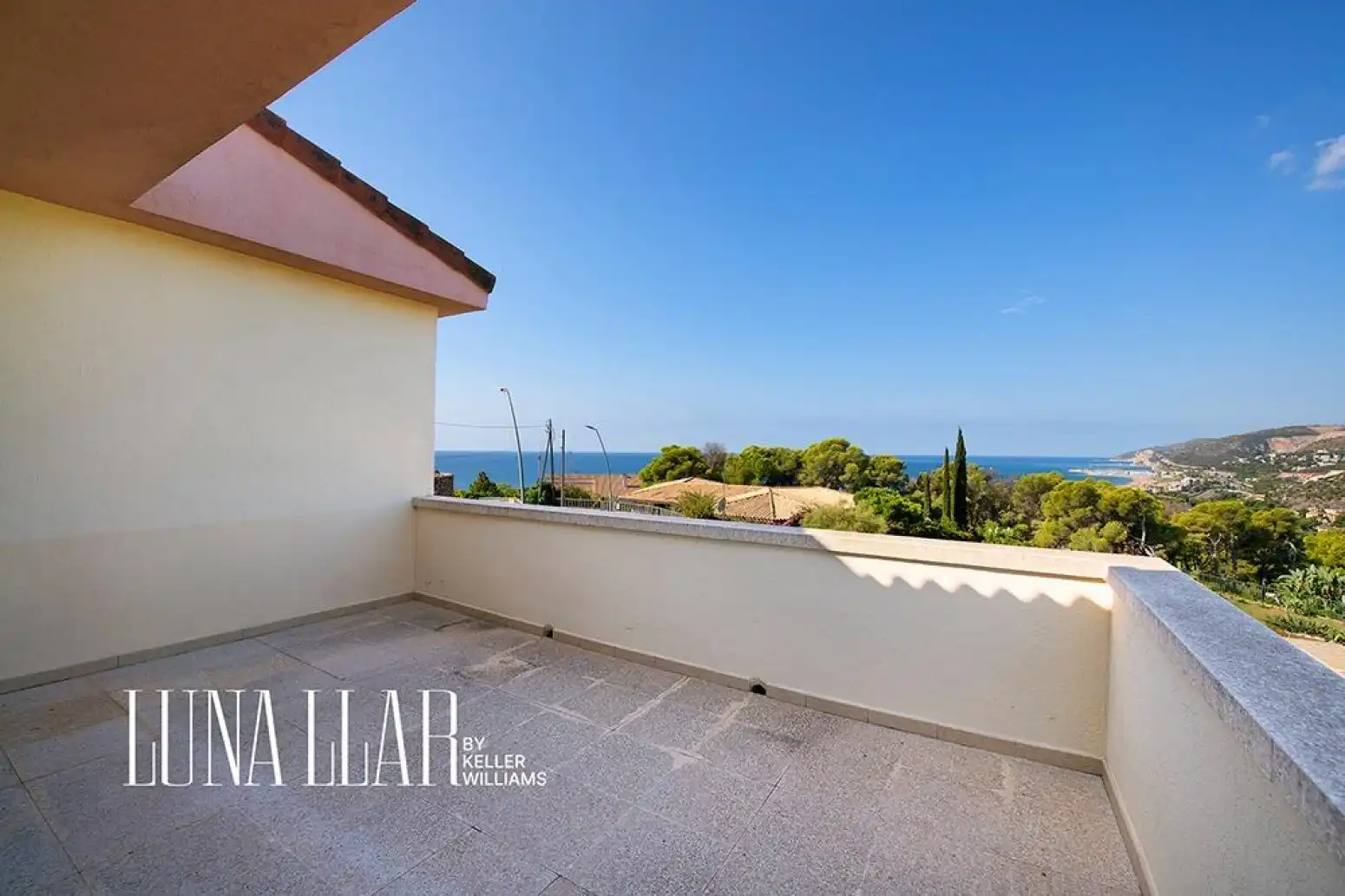 Terrace of Houses for sale in Castelldefels  with Air Conditioner and Parquet flooring
