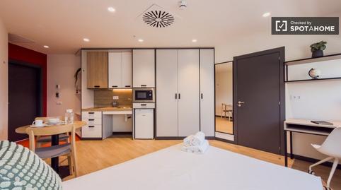 Foto 2 de Casa o xalet per a compartir a El Besós i el Maresme,  Barcelona Capital