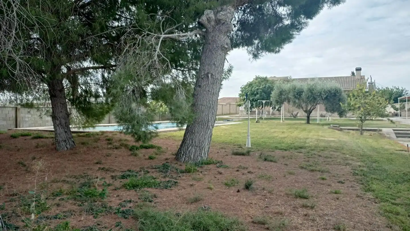 Casa o chalet en venta en Pinseque con Calefacción, Jardín privado y Piscina