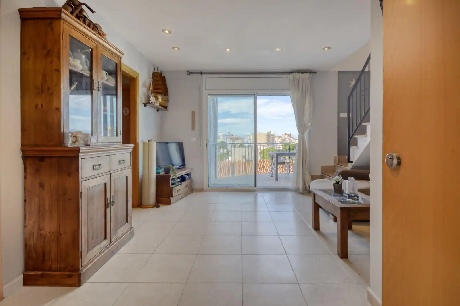 Living room of Apartments for sale in Roses  with Air Conditioner, Terrace and Furnished