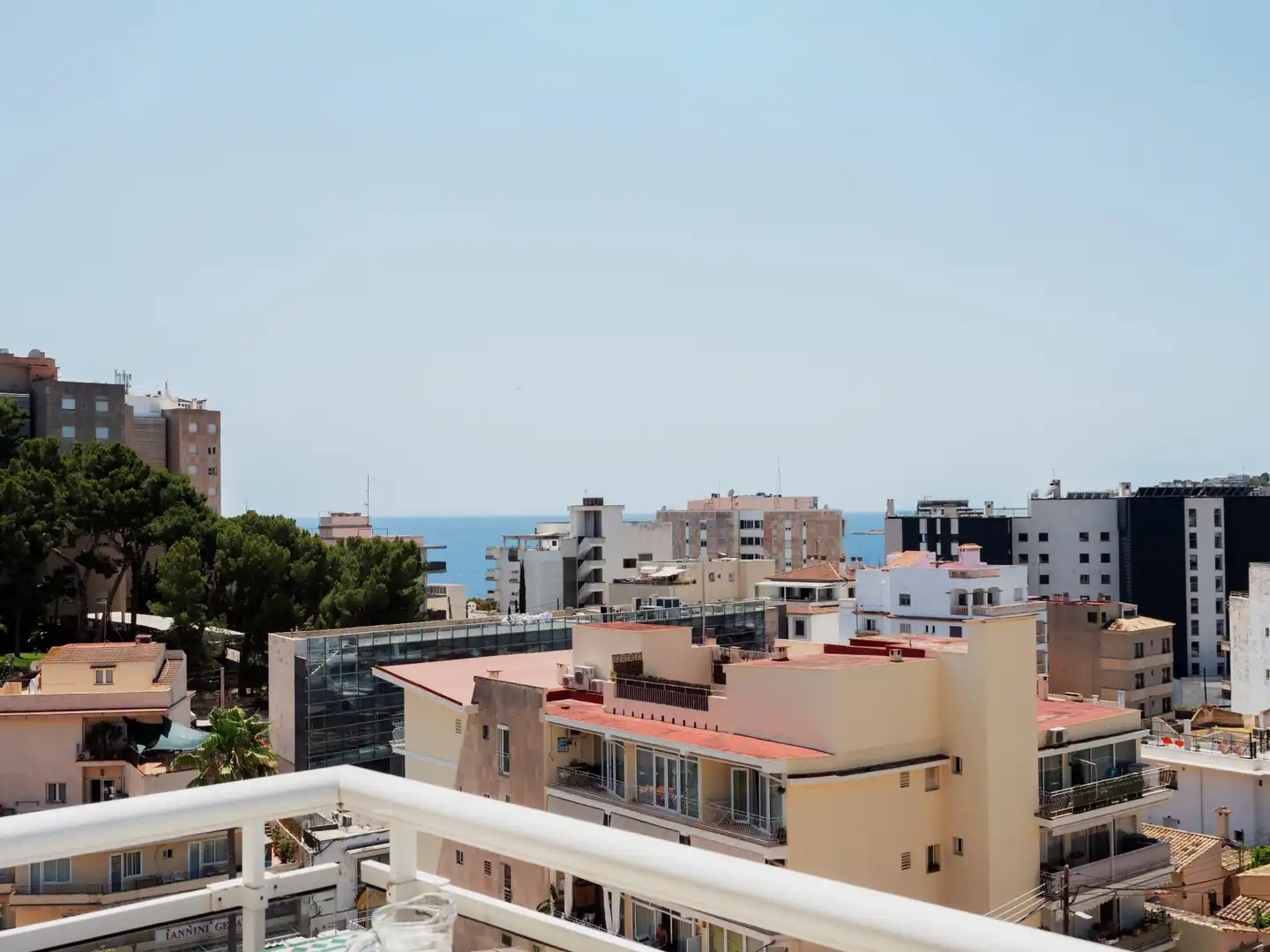 Vista exterior de Apartament en venda en  Palma de Mallorca amb Aire condicionat, Terrassa i Piscina