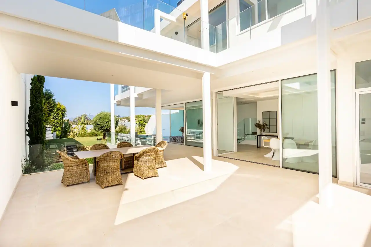 Terrassa de Casa o xalet en venda en Marbella amb Aire condicionat, Jardí privat i Terrassa