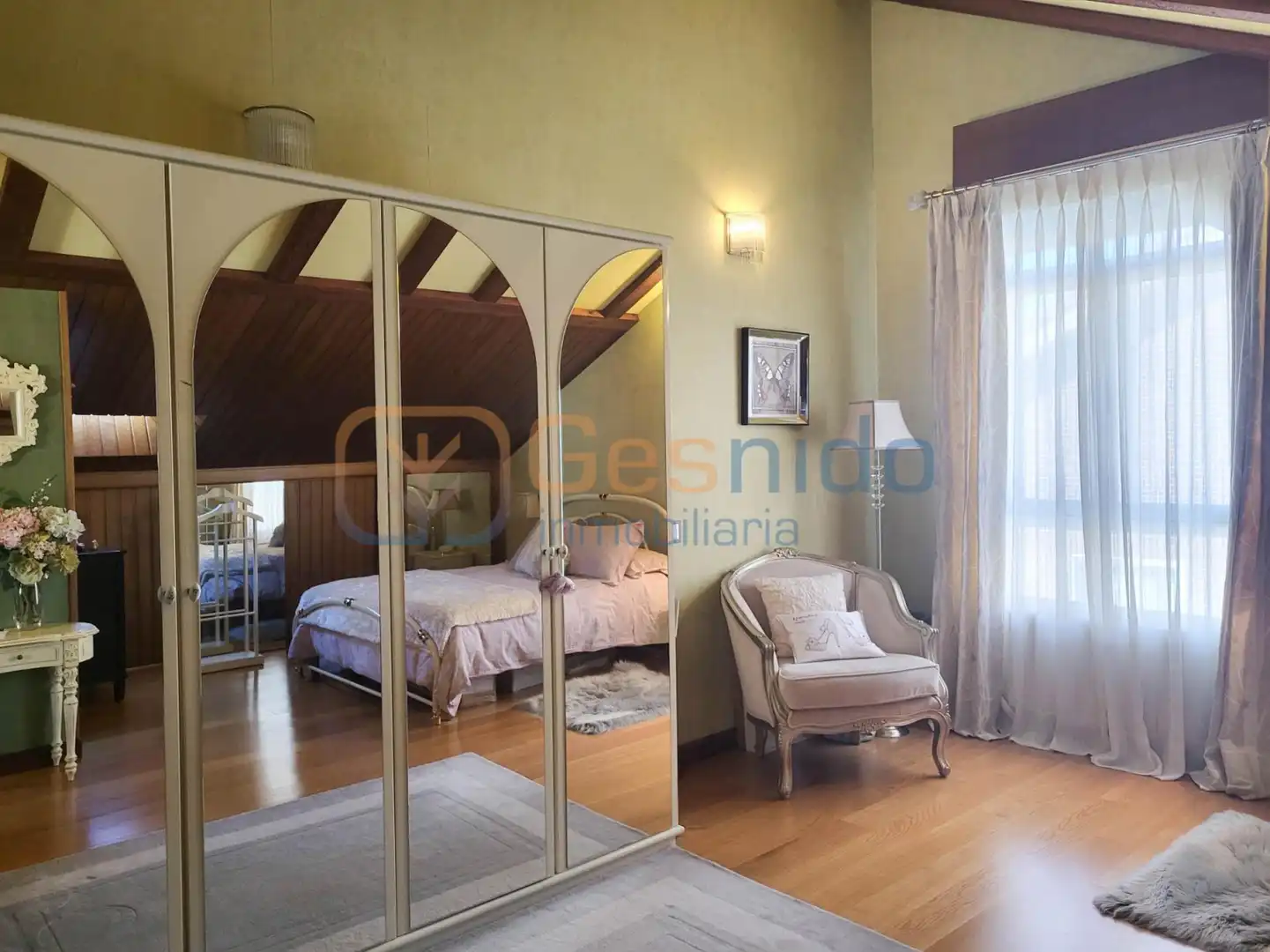 Habitación de Casa adosada en venta en Segovia con Calefacción, Parquet y Trastero