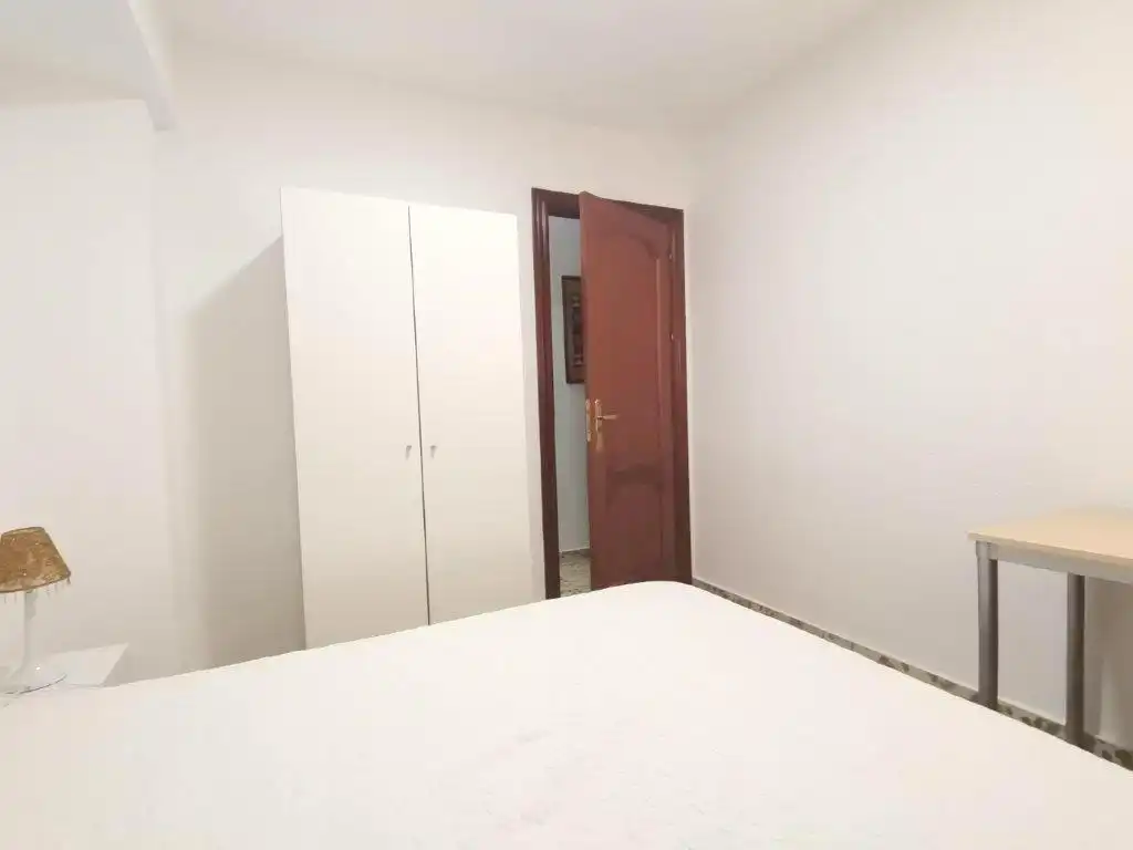 Habitación de Piso de alquiler en Málaga con Aire acondicionado, Calefacción y Terraza