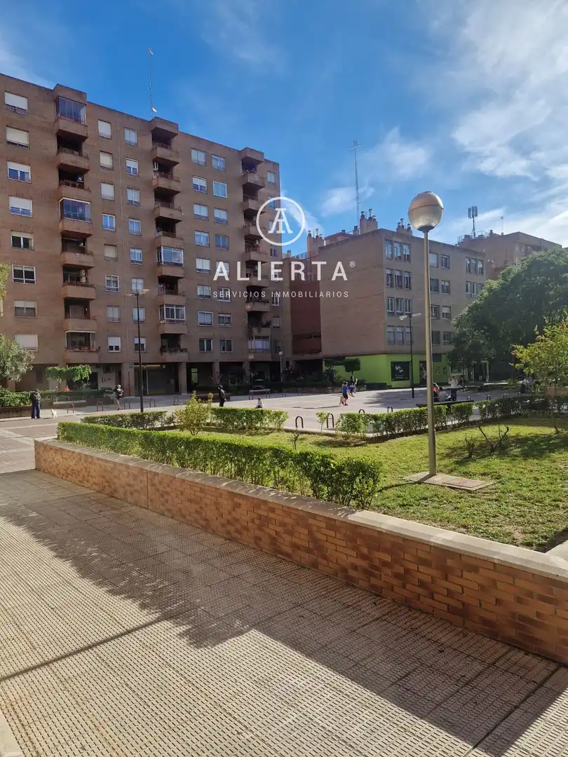 Local comercial de lloguer a Antón García Abril, imagen 28