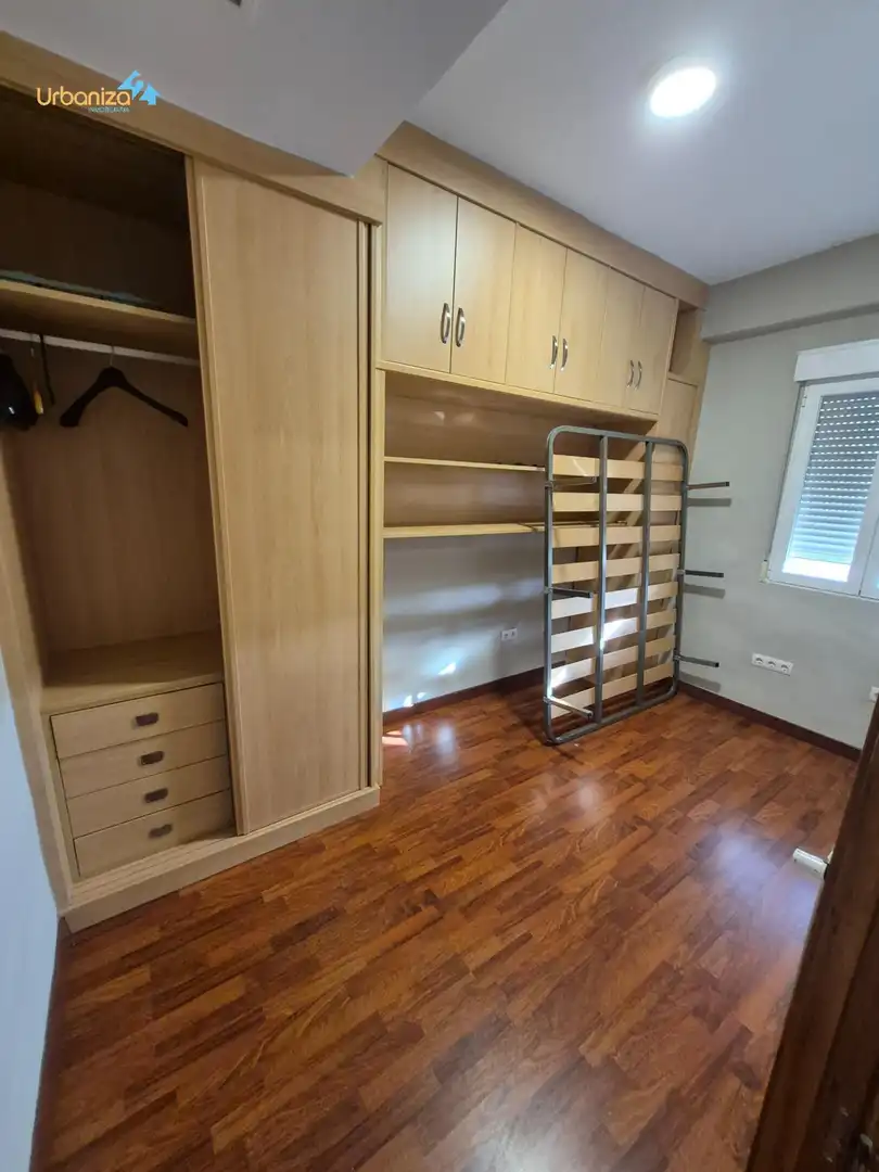 Schlafzimmer von Wohnungen zur Miete in Badajoz mit Klimaanlage, Heizung und Möbliert