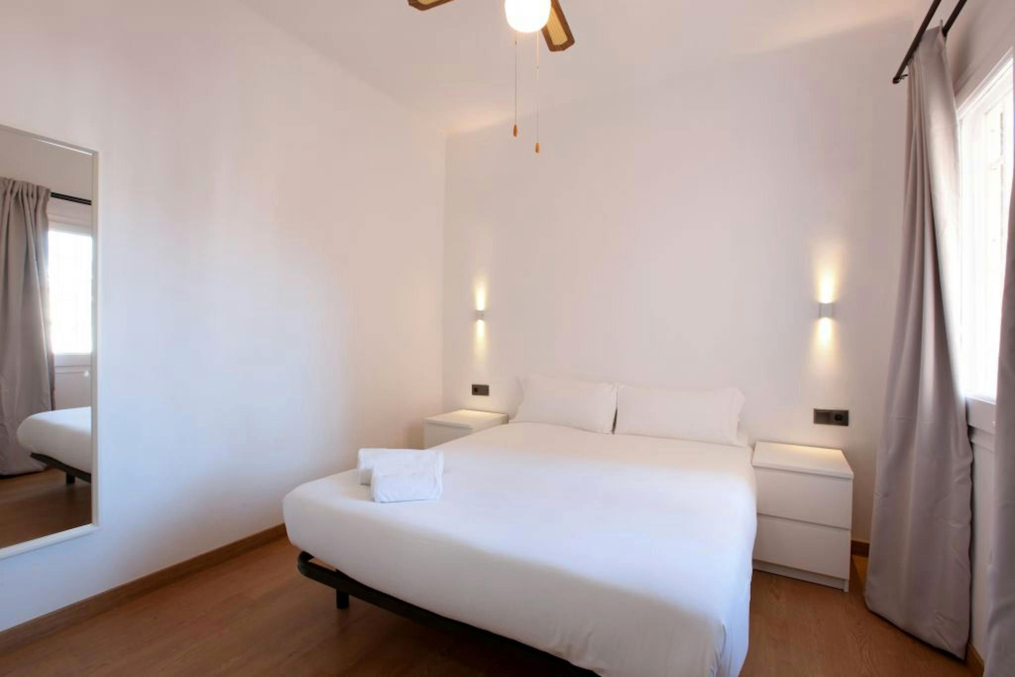 Bedroom of Flat to rent in  Barcelona Capital  with Air Conditioner, Heating and Furnished