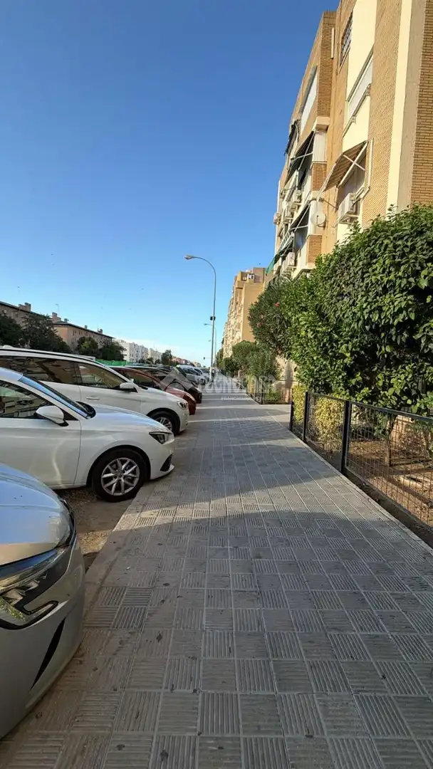 Aparcament de Pis en venda en Sevilla amb Aire condicionat