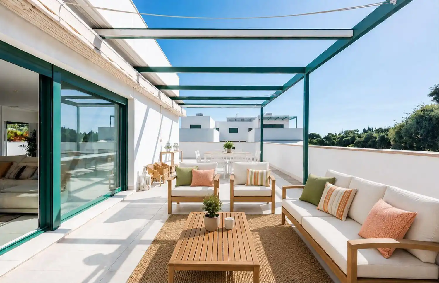 Terrasse von Wohnungen zur Miete in Sotogrande mit Klimaanlage, Heizung und Terrasse