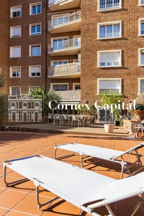 Vista exterior de Piso en venta en Barcelona con Aire acondicionado, Terraza y Trastero