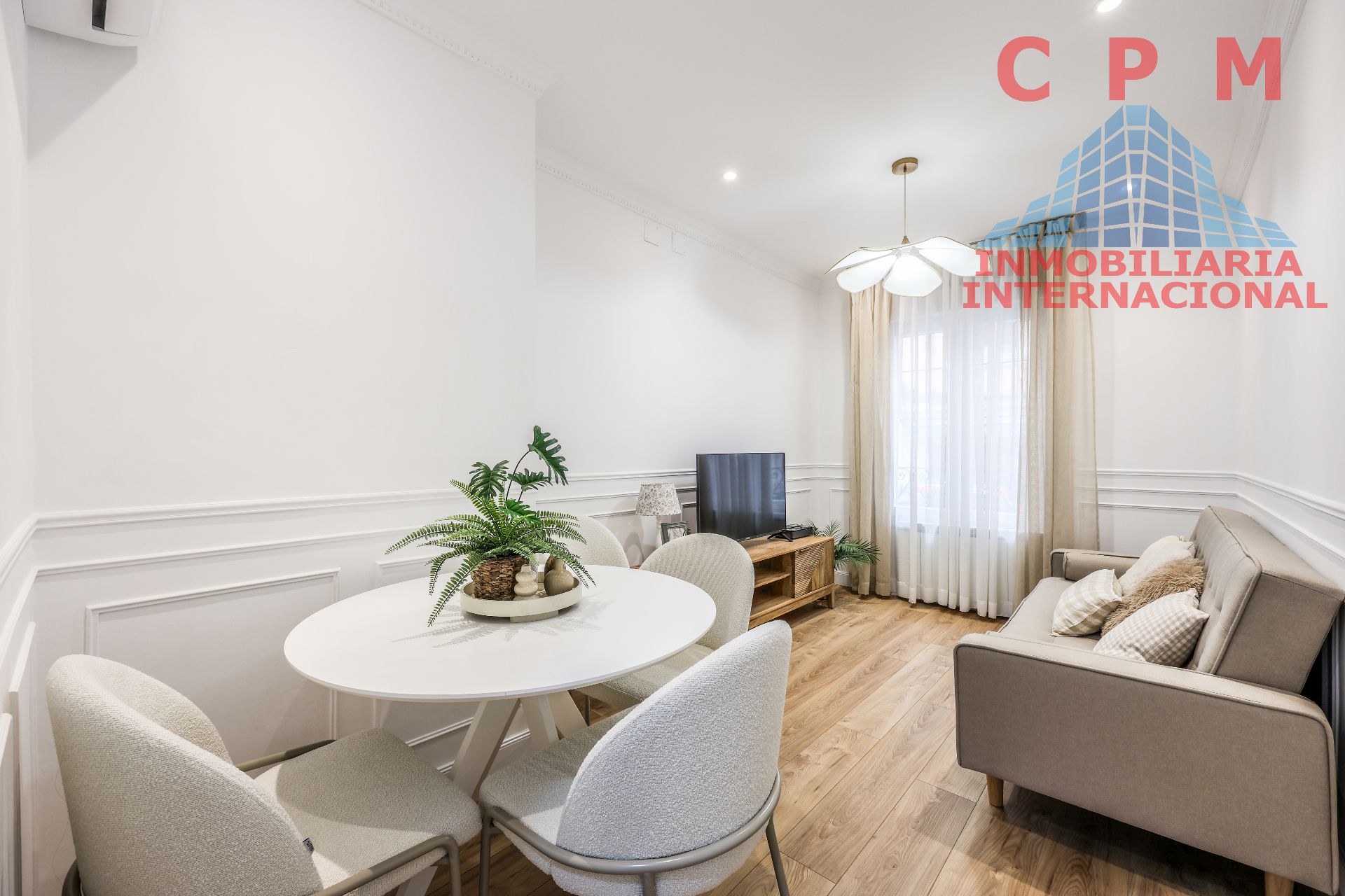 Sala d'estar de Pis de lloguer en  Madrid Capital amb Aire condicionat, Calefacció i Parquet